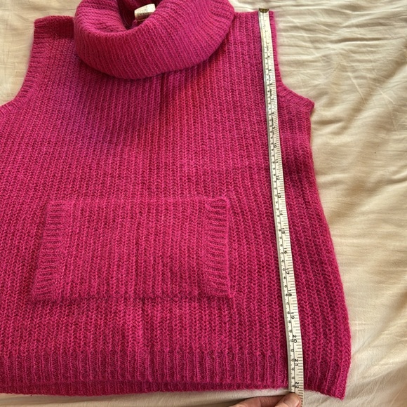 OILILY high cowl neck fuchsia sweater vest with pocket! Size S. Mohair w/ nylon. - Picture 5 of 8
